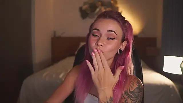 Sarah Pink online show from April 9, 2:11 pm