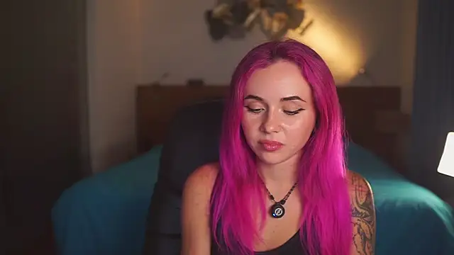 Sarah Pink online show from April 15, 2:46 pm