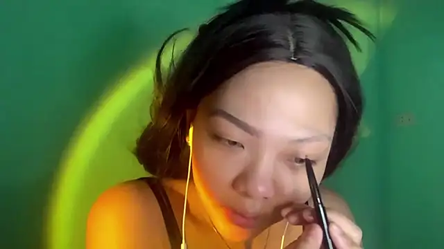 Snapshot of TerisaYellow chatting on February 11, 7:13 am TerisaYellow online show from February 11, 7:13 am