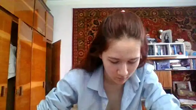 NickiKisinger online show from April 4, 5:27 am