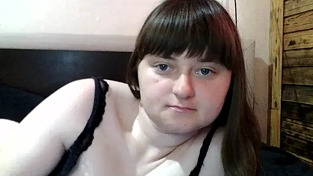 Snapshot of LuckyLust15 chatting on July 20, 1:13 pm LuckyLust15 online show from July 20, 1:13 pm