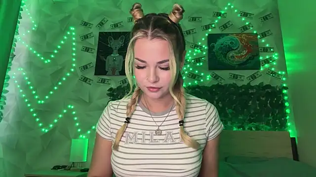 Karina vibe online show from April 5, 11:07 am