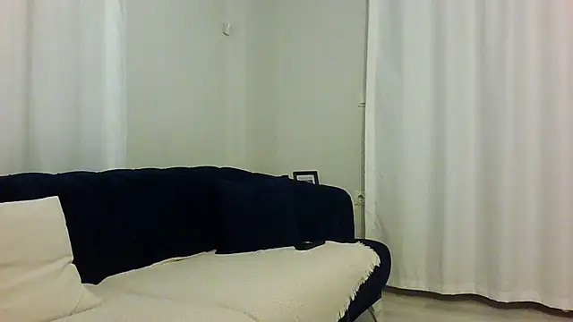 Snapshot of Heeleenn918 chatting on July 12, 7:05 pm Heeleenn918 online show from July 12, 7:05 pm