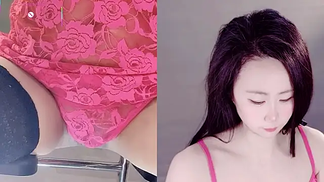 Snapshot of GTnTo_O chatting on February 16, 8:10 am GTnTo O online show from February 16, 8:10 am