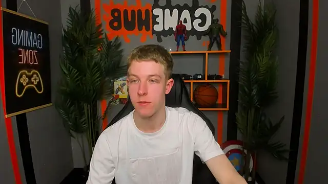 Snapshot of Dylan_Norton chatting on April 20, 1:47 pm Dylan Norton online show from April 20, 1:47 pm