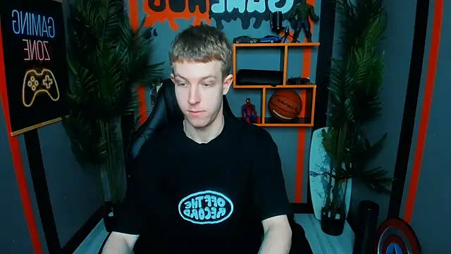 Snapshot of Dylan_Norton chatting on April 28, 10:42 am Dylan Norton online show from April 28, 10:42 am