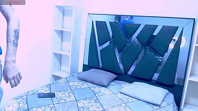 lucke collins22 online show from February 4, 7:47 am