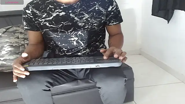 Snapshot of Jeff_Brown77 chatting on March 3, 12:00 pm Jeff Brown77 online show from March 3, 12:00 pm