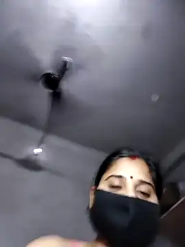 Snapshot of Sexy_khushi19 chatting on April 17, 10:29 am Sexy khushi19 online show from April 17, 10:29 am