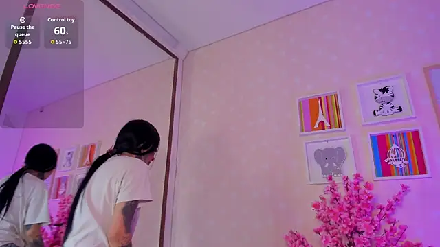 Ashley Blum  online show from April 14, 12:11 pm