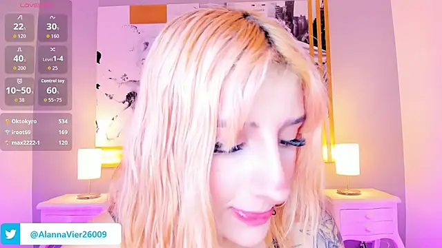 Snapshot of AlannaViera chatting on July 10, 3:25 pm AlannaViera online show from July 10, 3:25 pm