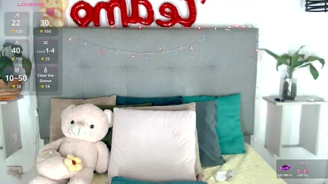 Snapshot of Sophia_Valentina chatting on April 19, 4:28 pm Sophia Valentina online show from April 19, 4:28 pm
