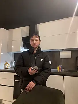 Snapshot of Just-Lilly chatting on April 18, 7:58 pm Just-Lilly online show from April 18, 7:58 pm