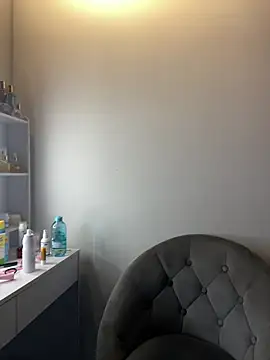 Snapshot of Just-Lilly chatting on April 28, 5:18 pm Just-Lilly online show from April 28, 5:18 pm