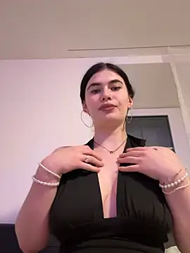 Evie-Moore online show from February 26, 10:53 pm