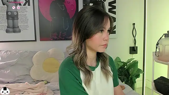 Hey lucy   online show from April 1, 11:22 am