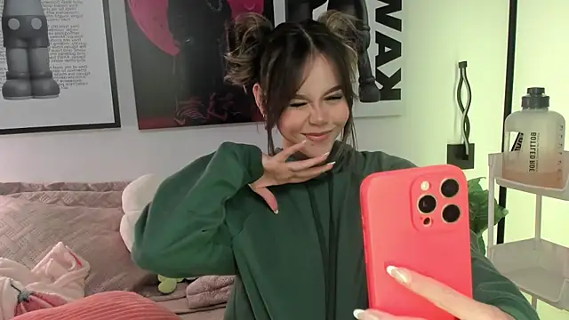 Hey lucy   online show from April 17, 11:35 am