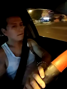 tresporcincoesmimedida online show from February 9, 6:50 am