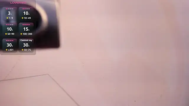 Snapshot of Lucia_velez chatting on February 9, 2:26 am Lucia velez online show from February 9, 2:26 am