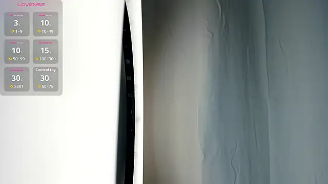 Snapshot of Lucia_velez chatting on February 20, 2:19 am Lucia velez online show from February 20, 2:19 am