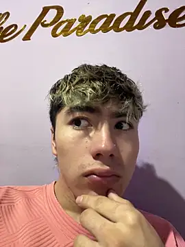 AlexanderCollman2 online show from April 18, 1:31 am