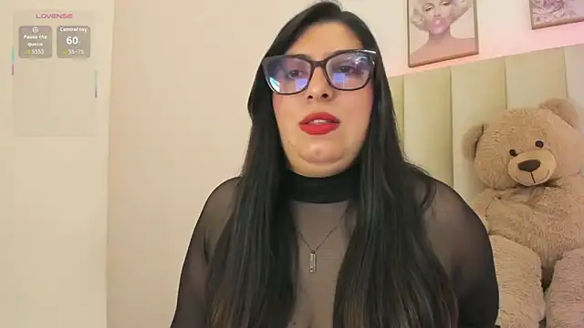 Snapshot of Sally_Dvine chatting on April 30, 8:57 pm Sally Dvine online show from April 30, 8:57 pm