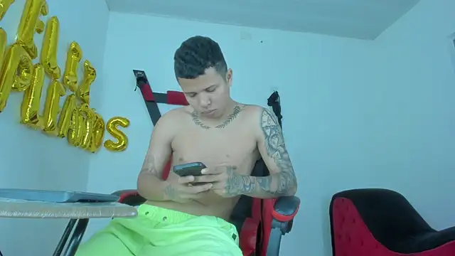 Steven and Camilo18 online show from February 11, 11:59 am