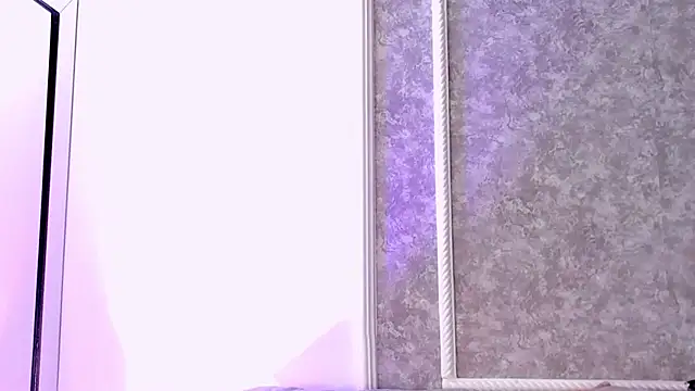 Snapshot of celestesun23 chatting on February 7, 1:53 am celestesun23 online show from February 7, 1:53 am