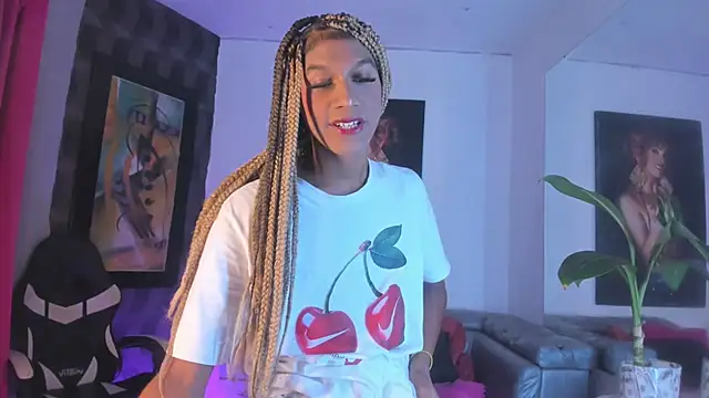 Snapshot of Ciara_HotTs chatting on May 4, 11:28 am Ciara HotTs online show from May 4, 11:28 am