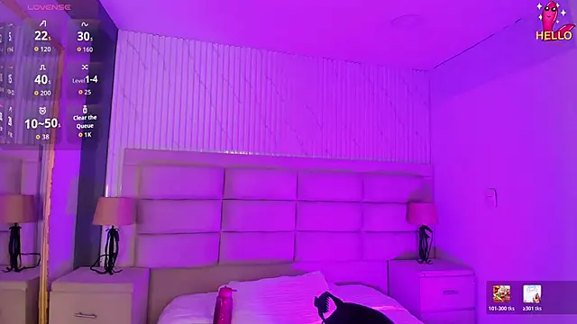 CarolineFyre online show from April 1, 12:39 pm