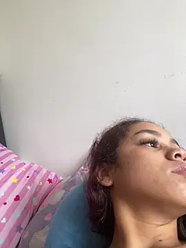 Snapshot of CarolineFyre chatting on June 27, 11:37 am CarolineFyre online show from June 27, 11:37 am