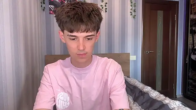 Snapshot of Sweet_Dude chatting on May 27, 4:37 pm Sweet Dude online show from May 27, 4:37 pm