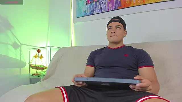 jhon nicolas online show from March 28, 9:03 pm