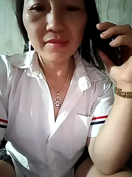 baby 112233 online show from April 15, 10:44 am