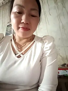 Snapshot of baby_112233 chatting on May 5, 12:07 am baby 112233 online show from May 5, 12:07 am