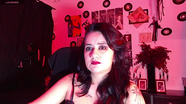 Darkyll33 online show from June 16, 5:21 am