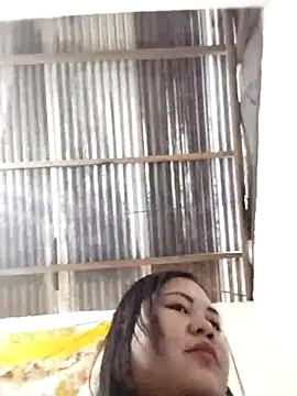 Snapshot of biggbooty15 chatting on February 1, 7:40 am biggbooty15 online show from February 1, 7:40 am