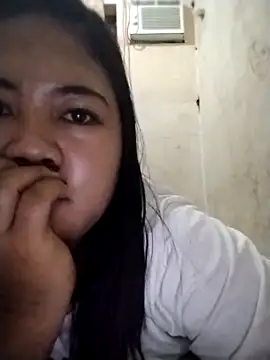 Snapshot of biggbooty15 chatting on February 12, 11:33 pm biggbooty15 online show from February 12, 11:33 pm