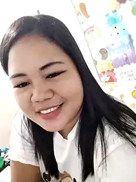 Snapshot of biggbooty15 chatting on February 16, 12:07 am biggbooty15 online show from February 16, 12:07 am