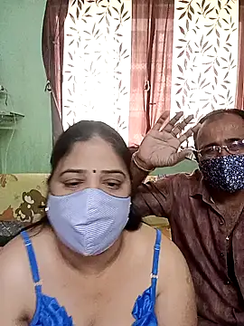 HoneyHush online show from February 5, 7:13 am