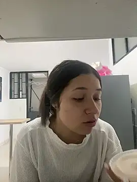 Snapshot of DULCE_MARIA_EF chatting on February 1, 8:40 pm DULCE MARIA EF online show from February 1, 8:40 pm