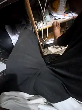 Snapshot of hot---boy1 chatting on February 23, 3:31 pm hot---boy1 online show from February 23, 3:31 pm