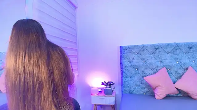 Snapshot of Samanta-Rose chatting on February 14, 3:25 am Samanta-Rose online show from February 14, 3:25 am