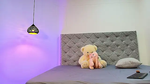 Snapshot of Samanta-Rose chatting on February 27, 3:28 am Samanta-Rose online show from February 27, 3:28 am