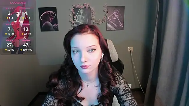 AuroraKane online show from April 4, 4:15 pm