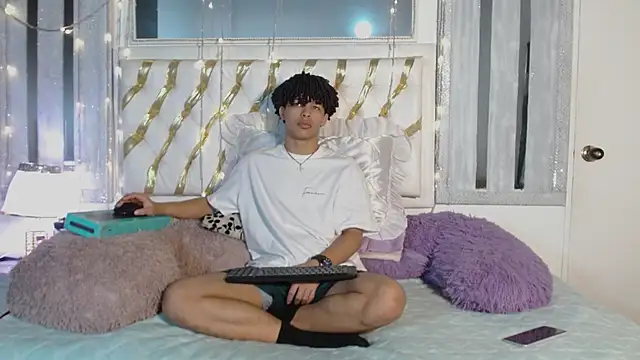 Snapshot of ian_smith_ chatting on February 4, 12:11 pm ian smith online show from February 4, 12:11 pm