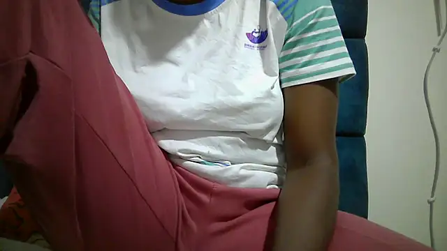 Snapshot of Lebo2004 chatting on June 26, 3:38 pm Lebo2004 online show from June 26, 3:38 pm