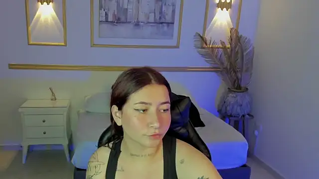 charlottee27  online show from March 7, 2:19 am