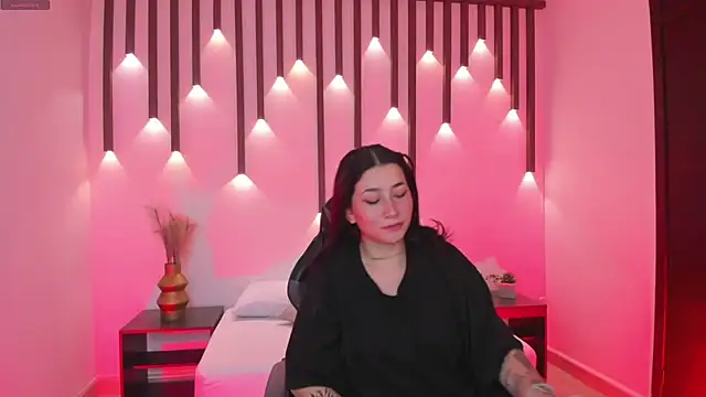 charlottee27  online show from April 21, 2:15 am