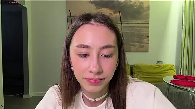 Snapshot of DeliaPesta chatting on February 23, 7:44 pm DeliaPesta online show from February 23, 7:44 pm